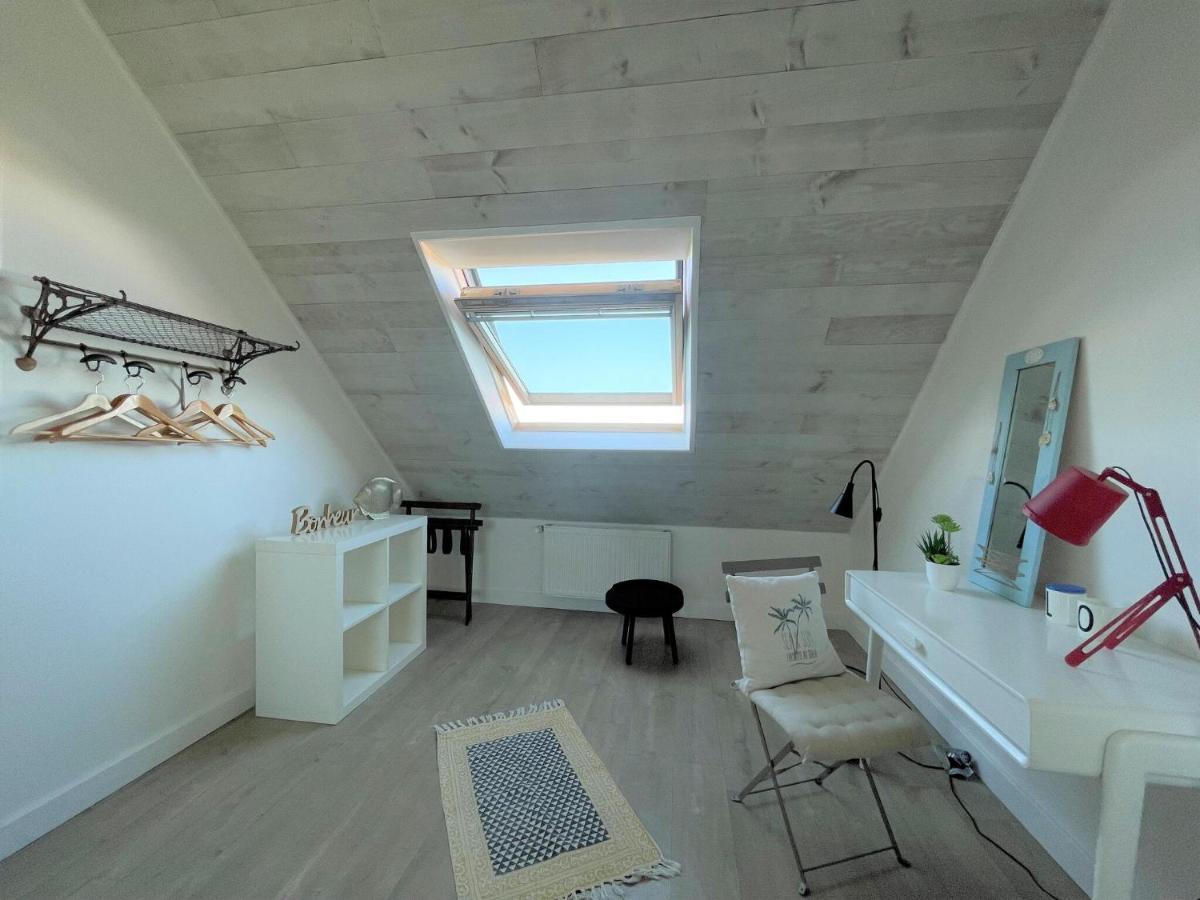 Charming Holiday Home Near The Beach, لوكيوريك المظهر الخارجي الصورة